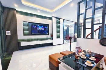 Nhà Đẹp Đống Đa - Giá 8.96 Tỷ - Full Nội Thất - Diện Tích 51m²