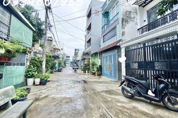 Nhà to như Biệt Thự, Hẻm ô tô quay đầu, 130m2 ngang 8mx18, 3 tầng btct sát trường chinh