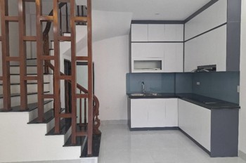 BÁN NHÀ GIA QUẤT LONG BIÊN, MỚI TINH-OTO ĐỖ-30M-NHỈNH5 TỶ(TL)