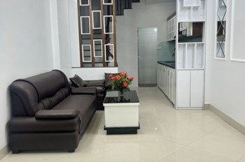 BÁN NHÀ ĐỨC GIANG LONG  BIÊN, OTO ĐỠ-FULL NỘI THẤT-42M- NHỈNH6 TỶ(TL)