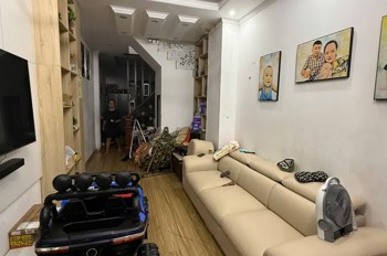 BÁN NHÀ RIÊNG Phố Thanh Am 43m2 X 5 tầng,MT 3.8m,6.85 tỷ Long Biên Hà Nội