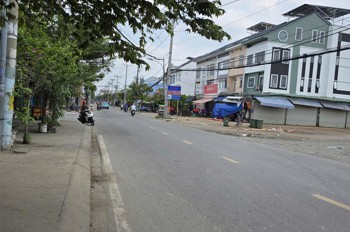 Nhà mặt tiền giá 3tyx nhỏ còn TL mạnh, Sổ hồng sang tên liền. DT 100m2 vuông vức