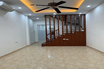 Sổ Đỏ 50m2, 4 Tầng, 9.3 Tỷ - Vị Trí Vàng Phố Vương Thừa Vũ, Thanh Xuân