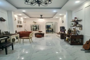 Bán nhà Đống Đa 125m2 x 3 Tầng, Ngõ Thông, Có Vườn Rau - Giá 170tr/m2