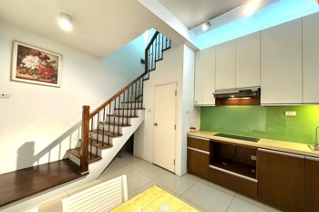 BÁN NHÀ RIÊNG Phố Bồ Đề 35m2 X 5 tầng MT 4m,7.5 tỷ Long Biên Hà Nội