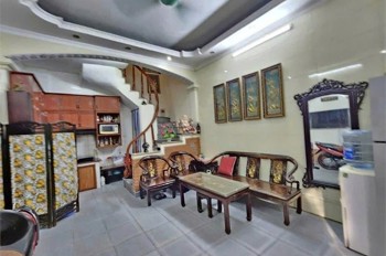 BÁN NHÀ PHỐ TRẠM TƯ ĐÌNH LONG BIÊN – 54M² – 3 TẦNG – 7,7 TỶ – NHÀ XINH, DUYÊN TÌNH ĐẸP