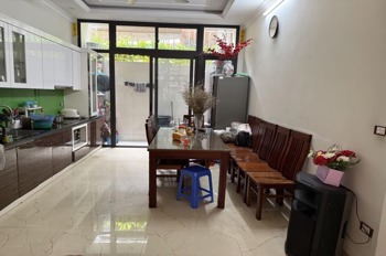 Bán nhà phố Nguyễn Khánh Toàn 76m2, Giá 12.9 tỷ - Vị trí kinh doanh đắc địa