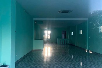 Nhà mặt phố Cầu Giấy 64m2, 7 tầng, 2 mặt tiền ô tô tránh, kinh doanh đa dạng