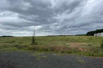 GẤP- CHÍNH CHỦ CẦN BÁN GẤP LÔ ĐẤT VỊ TRÍ ĐẸP - GIÁ TỐT- LỘC NINH BÌNH PHƯỚC