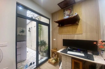 BÁN NHÀ RIÊNG Phố Ngọc Lâm 58m2 X 3 tầng,9.7 Tỷ Long Biên Hà Nội