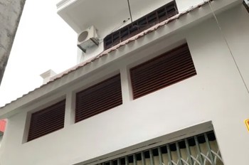 BÁN NHÀ RIÊNG Phố  Ngô Gia Tự 40m2 3 tầng MT 4.5m, 7.95 tỷ Long Biên Hà Nội