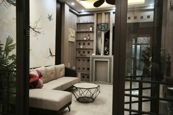 NHÀ DÂN XÂY Ô TÔ ĐỖ CỬA Phố Nguyễn Văn Cừ 48 m2 X 5 Tầng 10.5 tỷ Long Biên Hà Nội