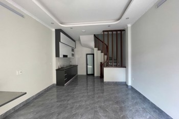 Bán 35m2 nhà 5 tầng Đại Cát- Liên Mạc ngõ thông Ô TÔ đỗ cửa- Kinh doanh