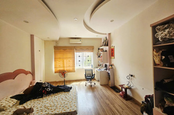 TÂY HỒ - GẦN PHỐ - Ô TÔ TRÁNH - NỞ HẬU - HAI THOÁNG- SÂN TRƯỚC NHÀ ĐỂ XE MÁY GARA Ô TÔ THOẢI MÁI 