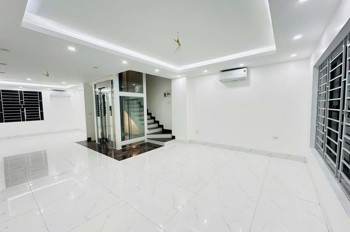 Nhà mặt phố Hoàng Quốc Việt 84m2, 7 tầng, kinh doanh đỉnh, giá 26 tỷ