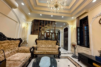 Biệt thự Tân cổ Hoàng Đạo Thành; Lô góc 95m*4 tầng*MT 6m; ô trô tránh. Nhỉnh 29 tỷ