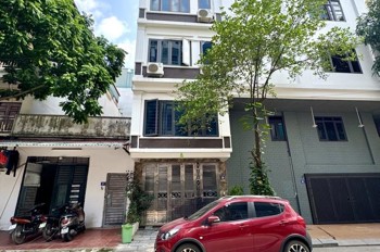 Nhà đẹp Tây Thăng Long 43m2, 6 tầng, ô tô tránh, sát UBND Thượng Cát