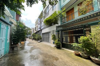 Bán nhà Dương Đức Hiền, Tân Phú - 65m2, Ngang 6.12m - Hẻm 6m thông xe tải
