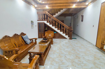🏡Bán nhà 3 tầng , nội thất gỗ 90% đẹp gần KDT Vính Điềm Trung- chỉ cần xách Vali vào ở luôn 🏡