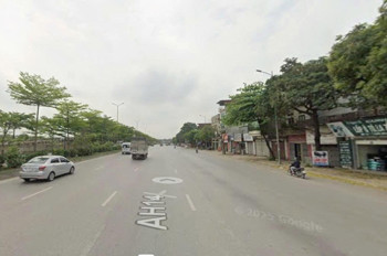 Bán đất mặt phố Nguyễn Đức Thuận, tặng nhà trên đất
