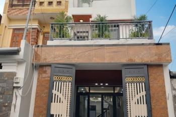 Nhà Vuông SHR 3 tầng 82m2 – Tân Chánh Hiệp 10 Quận 12