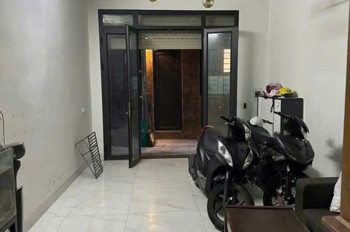 Bán nhà trong ngõ phố Quan Nhân - 33m 5 tầng 8,05 tỷ ba gác thông - Sổ đỏ vuông vắn