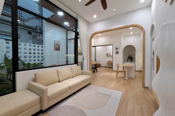 1010 Nhà 3 Tầng - đường Nguyễn Hữu Thọ - Ngang 5,5m - Gần 2 BV Lớn