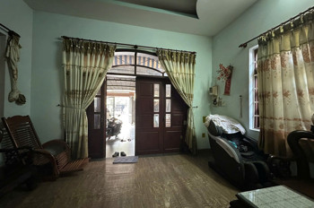 Bán nhà mặt tiền Dương Công Khi, Hóc Môn. DT 200m2, 3 tầng, 6PN. Sổ hồng, giá 15 tỷ