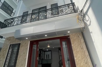 NHÀ MỚI XÂY ĐỘC LẬP PHỐ Ngọc Trì 35/45 m2 X 5 Tầng X 7.65 tỷ Long Biên Hà Nội