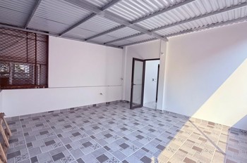 Bán Nhà Hoàng Hoa Thám 58m2. 3 tầng. mặt tiền 4.9m. giá  8.6 tỷ Ba Đình Hà Nội