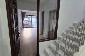 Bán nhà phố Đại Cát, 42m2, 5 tầng, ô tô tránh, gần Tây Thăng Long, giá 6,8 tỷ