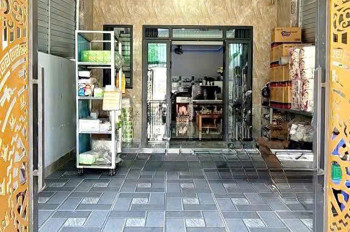 Bán nhà 1 Trệt 1 Lầu lửng Dĩ An,đường nhựa 10M thông,Kinh Doanh tốt