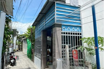 BÁN NHÀ ĐẸP TTTP 2 TẦNG MÊ ĐÚC KIÊN CỐ HẺM HƯƠNG LÔ NGỌC HIỆP P.TÂY NHA TRANG GIÁ 2ty590
