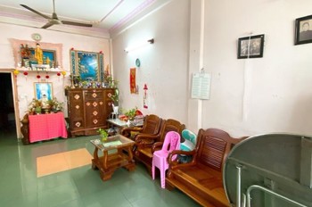 BÁN NHÀ 4 LẦU MẶT TIỀN CHỢ NHỊ THIÊN ĐƯỜNG