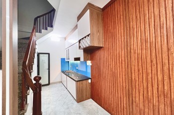 BÁN NHÀ GIA QUẤT LONG BIÊN, NHÀ MỚI-GẦN CHỢ-OTO-32M NHỈNH 5 TỶ