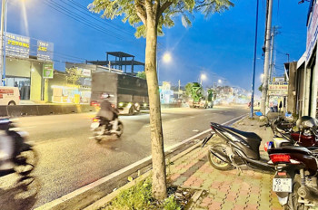 BÁN NHÀ 2 TẦNG 4,2 X 40M SHR MẶT TIỀN ĐẶNG THÚC VỊNH – HÓC MÔN SÁT Q12 ĐANG CHO THUÊ 28TR