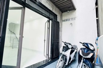 NHÀ ĐẸP Phố Ngọc Thụy 30m2 X 5 tầng Mặt tiền 3.2m X 7.98 tỷ