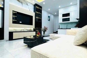 NGUYỄN ĐÌNH HOÀN 32M x5 TẦNG-MT 4M,SÁT PHỐ,NGÕ THÔNG-GIÁ 8,4 TỶ