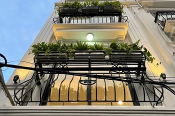 BÁN NHÀ RIÊNG Bát Khối 37M2 X 5 TẦNG MẶT TIỀN 3.8M,7.5 tỷ Long Biên Hà Nội