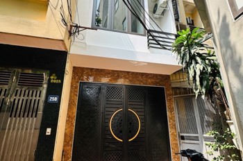 NHÀ ĐẸP CHỦ XÂY TÂM HUYẾT -5 TẦNG ĐỦ CÔNG NĂNG-GẦN HỒ TÂY-TẦM TIỀN CỰC HIẾM _32M2 – 8,25 TỶ