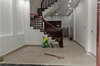 Bán nhà Cầu Noi – Cổ Nhuế 41m2, 5 tầng, ô tô tránh, ở ngay, 6.7 tỷ
