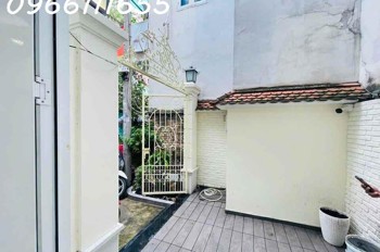 BÁN NHÀ CỐNG QUỲNH- P.NGUYỄN CƯ TRINH - SÁT MẶT TIỀN- 5 TẦNG - 3 PHÒNG  NGỦ- NỞ HẬU ĐẸP FULL NỘI