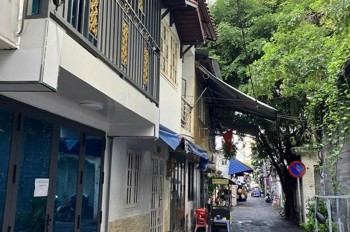Cho thuê nhà xinh xắn 2 tầng Cao Thắng, Q3: 20m2, 2PN, giá chỉ 12tr/tháng, gọi ngay 0938772167!