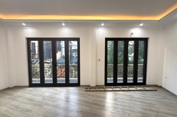 BÁN NHÀ ĐẸP NGUYỄN SƠN LONG BIÊN,THANG MÁY, LÔ GÓC. OTO-38M NHỈNH 11 TỶ (TL)