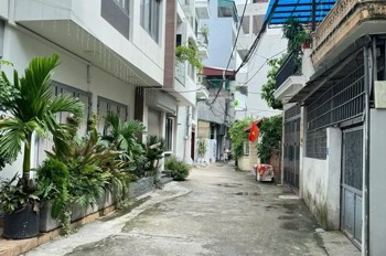 NHÀ MỚI KHU PHÂN LÔ OTO ĐỖ CỬA Thanh Am 38 m2 X 6 Tầng X 10 Tỷ Long Biên Hà Nội