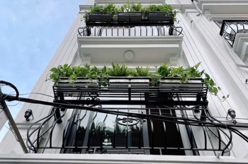 NHÀ MỚI FULL NỘI THẤT Thạch Bàn 40 m2 X 5 Tầng 7.95 tỷ Long Biên Hà Nội