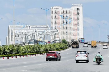 Liền kề lô góc Bình Minh Garden, cách cầu Đông trù 100m, vỉa hè đá bóng, vừa ở vừa kinh doanh