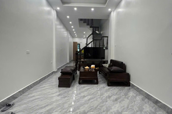 Bán nhà SĐCC Nguyễn Đức Cảnh 40m2 x 40m2, sổ vuông, Full đồ ở ngay