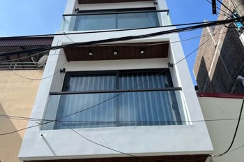 NHÀ ĐẸP DÂN XÂY ĐỘC LẬP PHỐ Nguyễn Văn Linh 46 m2 X 6 Tầng 8.6 tỷ Long Biên Hà Nội