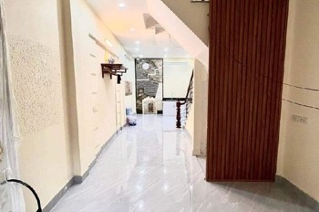 Bán nhà dòng tiền phố gần Công Viên Cầu Giấy, nhà 5x44m2, giá nhỉnh 9 tỷ